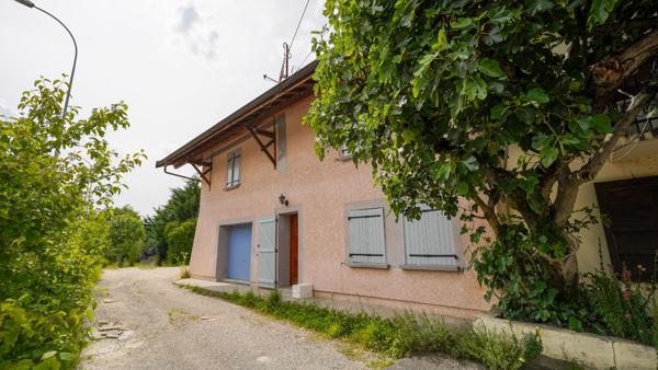 Maison de caractère à Chenex - 4 km de la frontière suisse