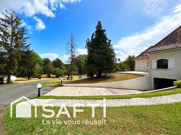 Maison de 235m² avec parc de 11880m² et piscine