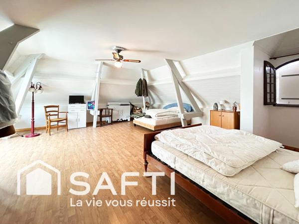 Maison de 235m² avec parc de 11880m² et piscine