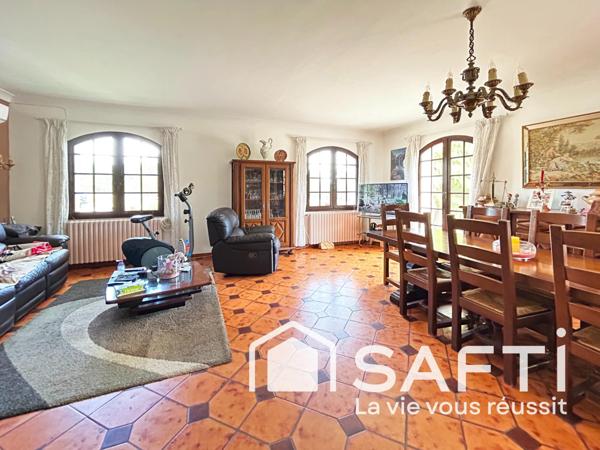 Maison de 235m² avec parc de 11880m² et piscine