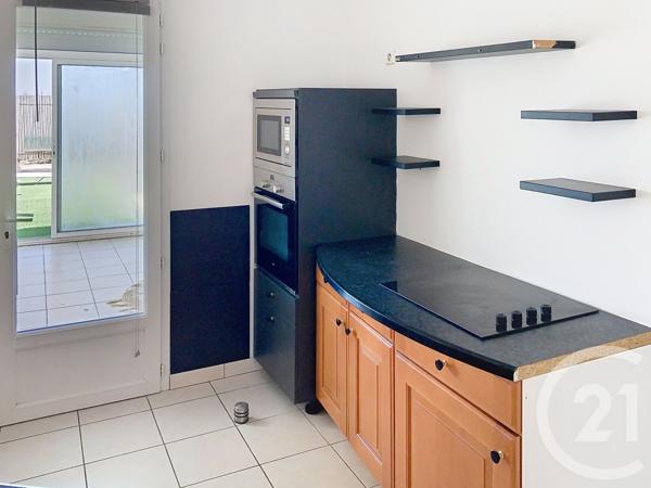 Maison à vendre  5 pièces - 118,80 m 2   ECHILLAIS  - 17