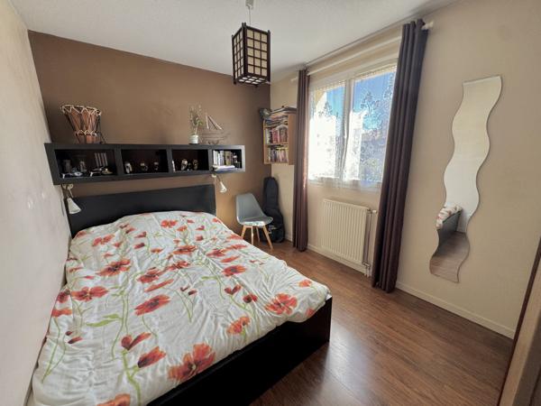 La valentine (13011) Maison familiale avec piscine et jardin