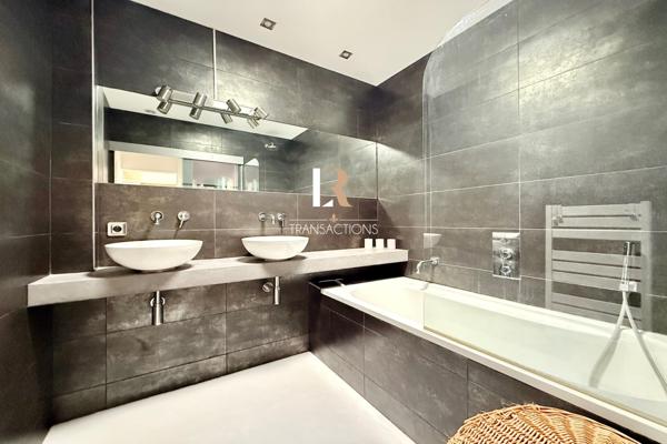 La Rochelle (17000) La Genette - Rare et unique sur le marché - Maison de plain-pied avec garage et piscine