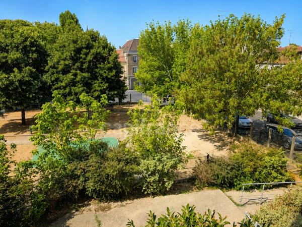 Appartement F3 avec loggia et parking - proche commerces et gare