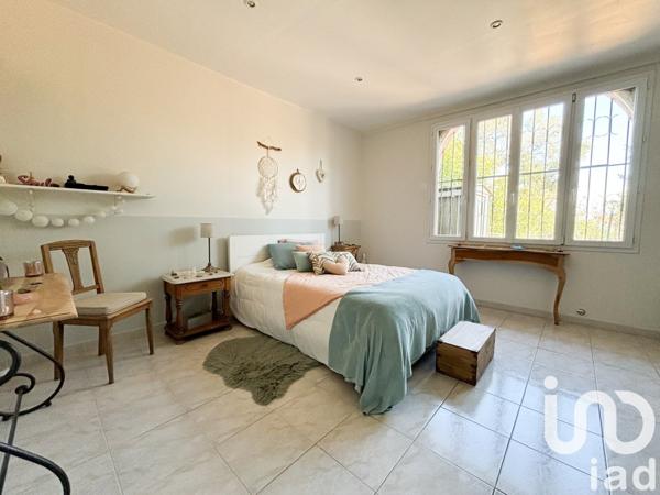 Appartement 3 pièces de 77 m² à Fréjus (83370)