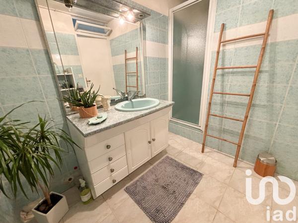 Appartement 3 pièces de 77 m² à Fréjus (83370)