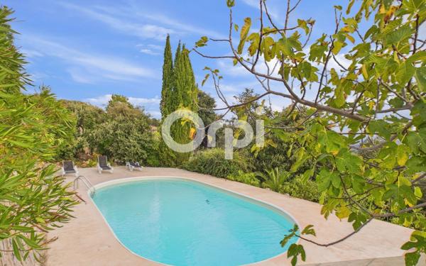 Maison à vendre    8 pièces • 140 m2 Montauroux