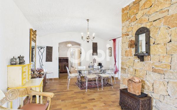 Maison à vendre    8 pièces • 140 m2 Montauroux