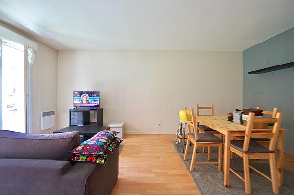 VIEUX LILLE - Charmant appartement avec balcon, parking et cave , Lille