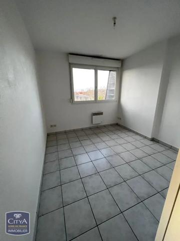 Appartement à louer 2 pièces 52m² Cambrai (59400)