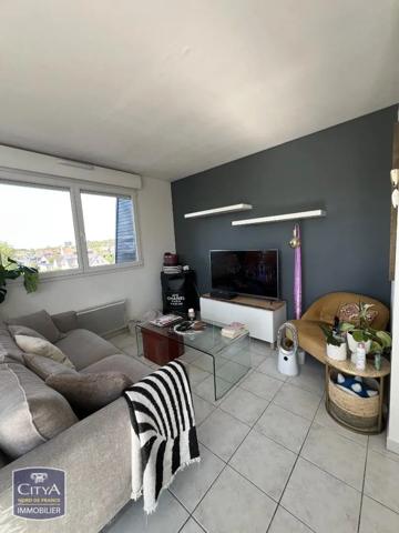 Appartement à louer 2 pièces 52m² Cambrai (59400)
