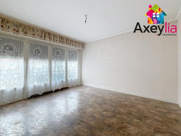 Roanne (42300) A VENDRE - ROANNE - ENSEMBLE IMMOBILIER AVEC DEUX MAISONS D'HABITATION ET TERRAIN