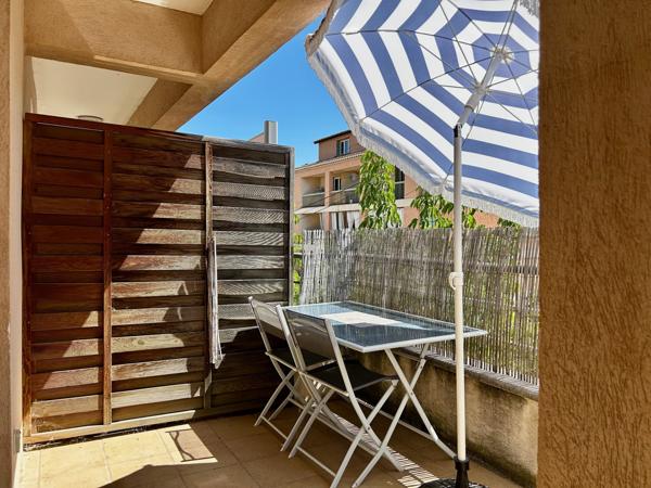 Pertuis (84120) Appartement lumineux avec terrasse et double stationnement dans résidence sécurisée