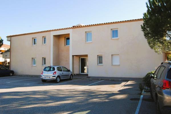 Pertuis (84120) Appartement lumineux avec terrasse et double stationnement dans résidence sécurisée