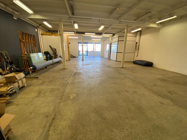 Local d'activité Castelnaudary 673.48 m2