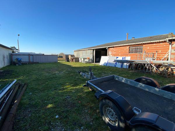 Local d'activité Castelnaudary 673.48 m2