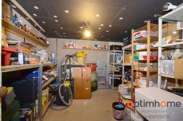 Belle maison Sous-Sol avec jardin