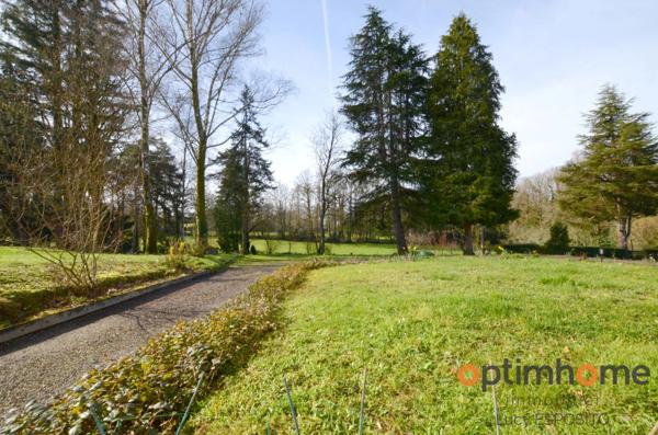 Belle maison Sous-Sol avec jardin