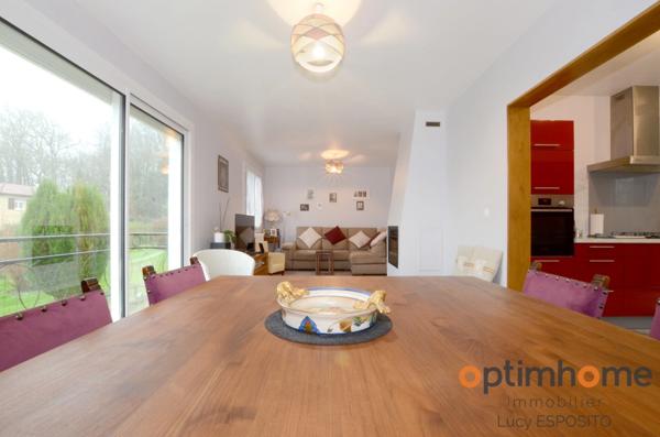 Belle maison Sous-Sol avec jardin