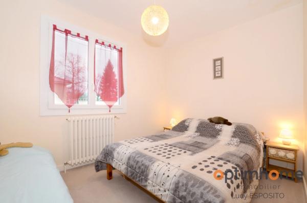 Belle maison Sous-Sol avec jardin