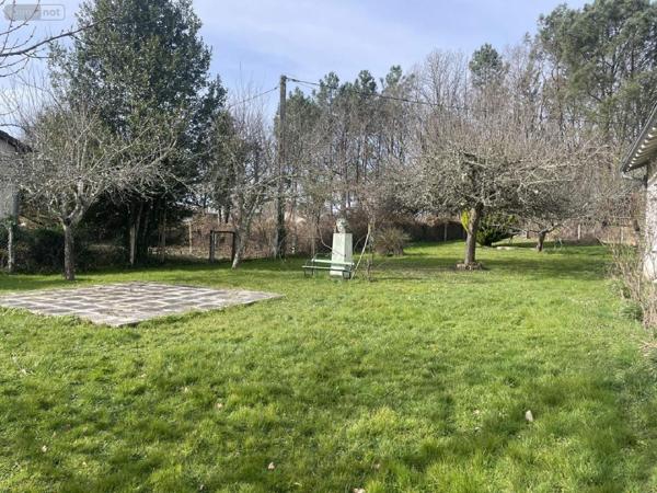 Maison à vendre à Segonzac en Dordogne (24600), ref : 077/1295