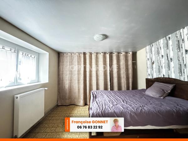 Maison 215 m² - 5 chambres - Terrain 4 200 m² - Piscine - 257 000 € - SAINT PIERRE LES ETIEUX - 18200