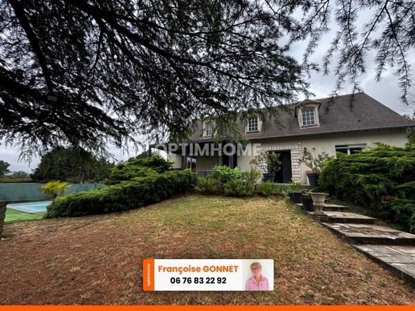 Maison 215 m² - 5 chambres - Terrain 4 200 m² - Piscine - 257 000 € - SAINT PIERRE LES ETIEUX - 18200