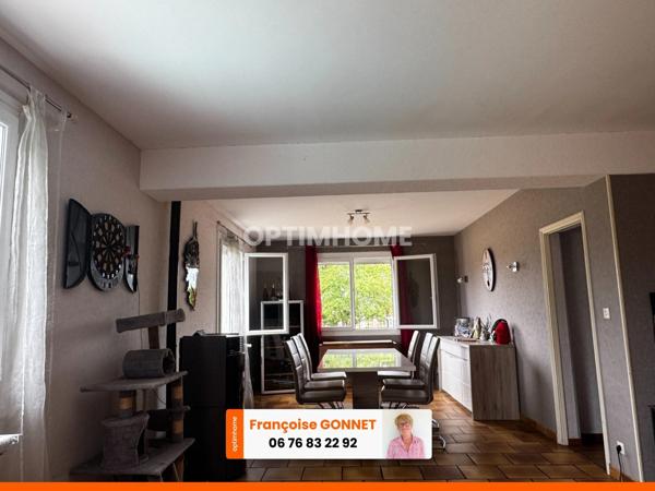 Maison 215 m² - 5 chambres - Terrain 4 200 m² - Piscine - 257 000 € - SAINT PIERRE LES ETIEUX - 18200
