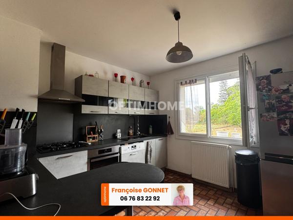 Maison 215 m² - 5 chambres - Terrain 4 200 m² - Piscine - 257 000 € - SAINT PIERRE LES ETIEUX - 18200