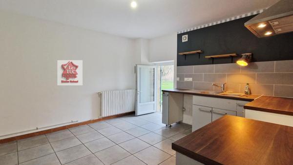 mas de 138 m² habitables sur 3732 m² de terrain Saint-Paul-Trois-Châteaux (26130)