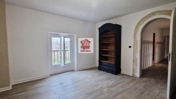 mas de 138 m² habitables sur 3732 m² de terrain Saint-Paul-Trois-Châteaux (26130)