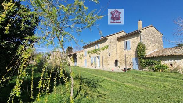 mas de 138 m² habitables sur 3732 m² de terrain Saint-Paul-Trois-Châteaux (26130)