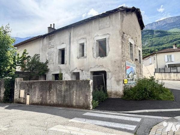 CENTRE BOURG CLAIX PLATEAU A AMENAGER