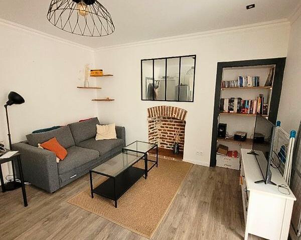 Appartement T2 33m2 entièrement rénové à moins de 10 min de la gare et de Sainte-Thérèse