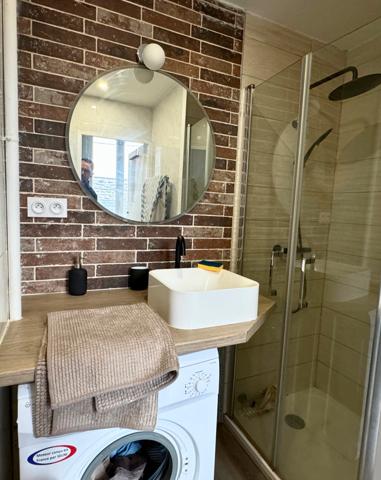 Appartement T2 33m2 entièrement rénové à moins de 10 min de la gare et de Sainte-Thérèse