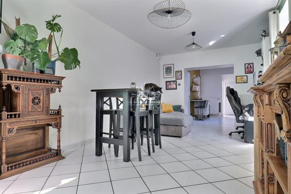 ✨Maison semi individuelle 1930 - 3 chambres - bureau - extérieur & garage✨