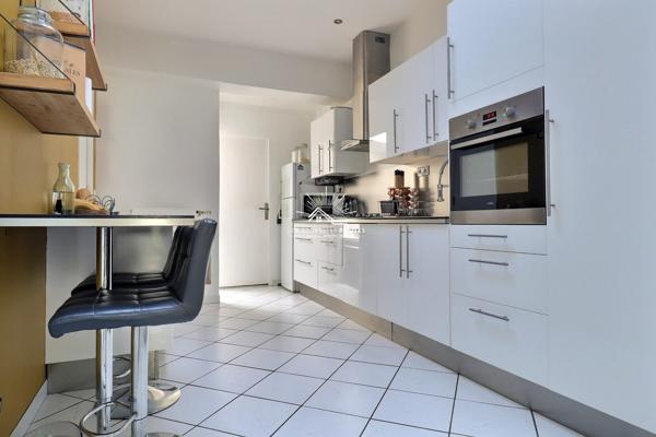 ✨Maison semi individuelle 1930 - 3 chambres - bureau - extérieur & garage✨