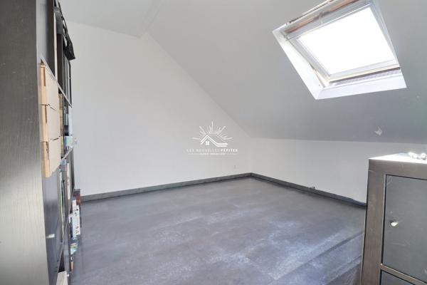 ✨Maison semi individuelle 1930 - 3 chambres - bureau - extérieur & garage✨