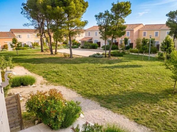 Vente                                                      Appartement
                        
                     3 pièces                      65 m2                     à Calvisson