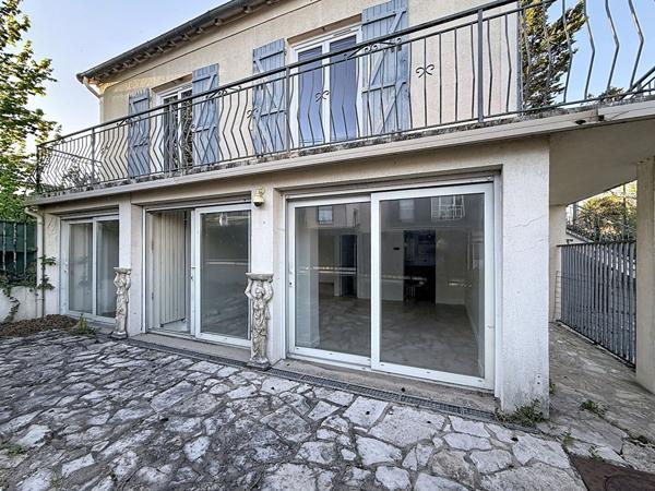MONTREUIL LIMITE FONTENAY, ENSEMBLE IMMOBILIER DE QUATRE APPARTEMENTS SUR PARCELLES DE TERRAINS INDEPENDANTES. OPPORTUNITE INVESTISSEUR