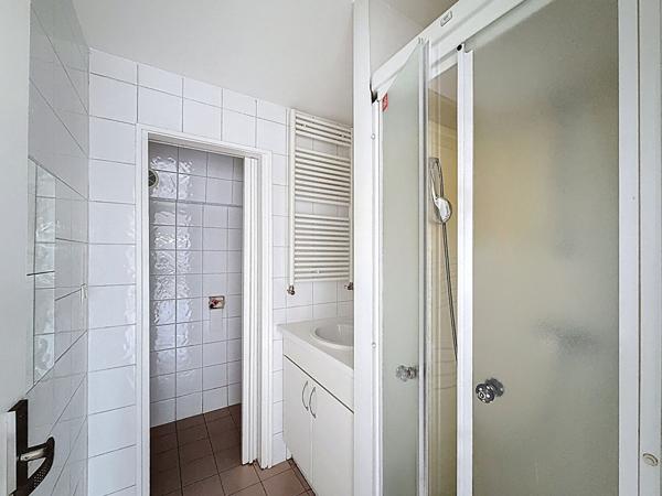 MONTREUIL LIMITE FONTENAY, ENSEMBLE IMMOBILIER DE QUATRE APPARTEMENTS SUR PARCELLES DE TERRAINS INDEPENDANTES. OPPORTUNITE INVESTISSEUR