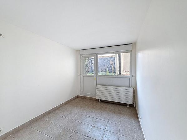 MONTREUIL LIMITE FONTENAY, ENSEMBLE IMMOBILIER DE QUATRE APPARTEMENTS SUR PARCELLES DE TERRAINS INDEPENDANTES. OPPORTUNITE INVESTISSEUR