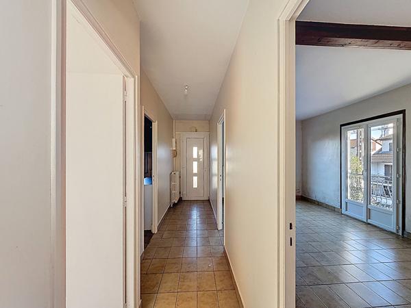 MONTREUIL LIMITE FONTENAY, ENSEMBLE IMMOBILIER DE QUATRE APPARTEMENTS SUR PARCELLES DE TERRAINS INDEPENDANTES. OPPORTUNITE INVESTISSEUR