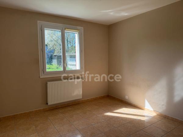 Maison à vendre 6 pièces PONTIGNY (89) de 136 M2 4 chambres Terrain garage plus bâtiment