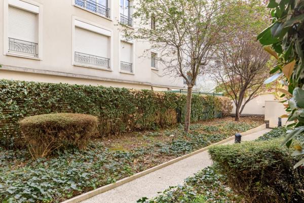 Appartement Paris 18 e - GRANDES CARRIÈRES