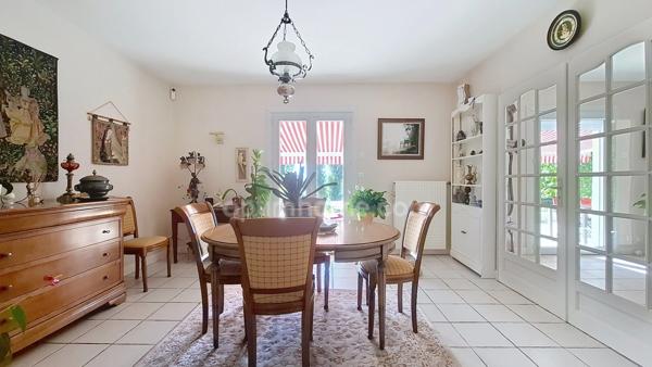 Maison traditionnelle 7 pièces sur sous-sol à SERBANNES (03)