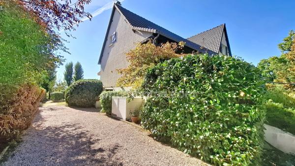 Maison traditionnelle 7 pièces sur sous-sol à SERBANNES (03)