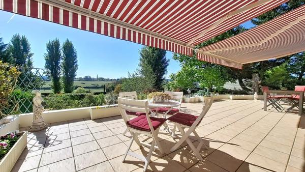 Maison traditionnelle 7 pièces sur sous-sol à SERBANNES (03)