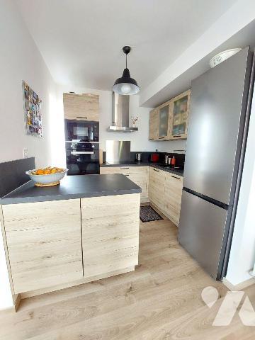 A VENDRE - RENNES (35) Dans le quartier Francisco Ferrer T4 + Terrasse de 27 m² + Garage + plac...