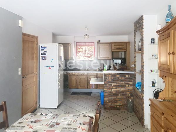 Exclusivite Nestenn ; Belle maison de ville de 4 pieces avec petit garage sur YSSINGEAUX